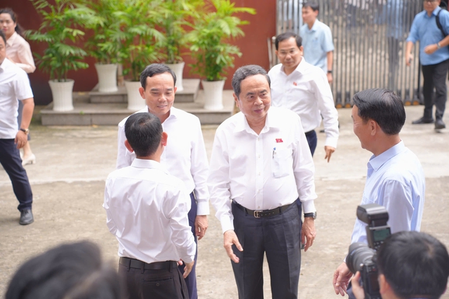 Chủ tịch Quốc hội Trần Thanh Mẫn tiếp xúc cử tri tại TP.HCM - Ảnh 1.