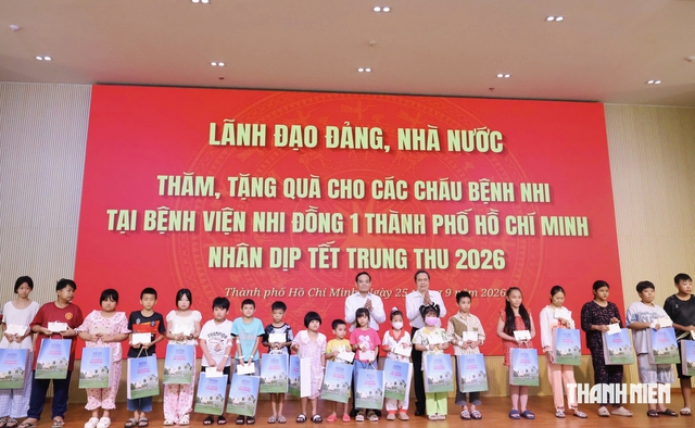 Chủ tịch Quốc hội Trần Thanh Mẫn thăm, tặng quà bệnh nhi dịp tết Trung thu - Ảnh 5.