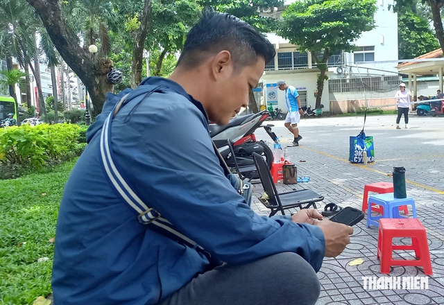 Ngồi c&ocirc;ng vi&ecirc;n, bắt Wi-Fi miễn ph&iacute; - Ảnh 2.