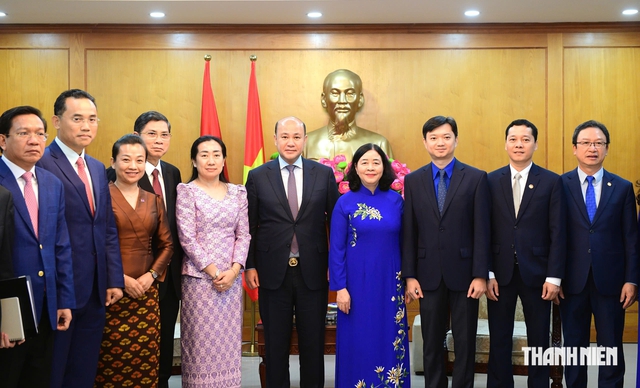Bà Bùi Thị Minh Hoài tiếp đoàn đại biểu Hội Liên hiệp thanh niên Campuchia- Ảnh 4.
