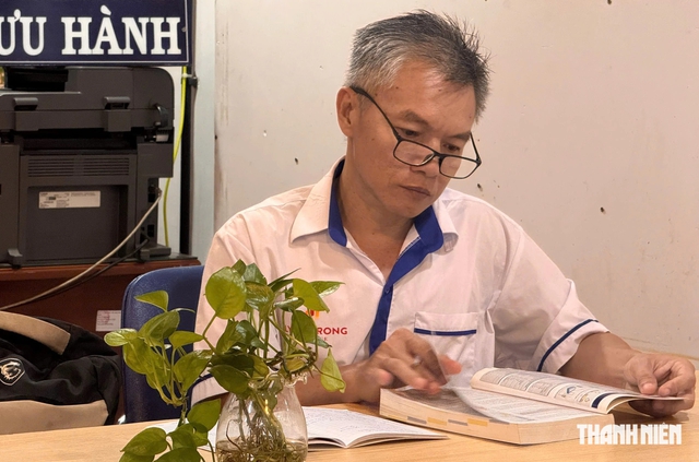 Người đàn ông U60 trở lại trường, làm 'đầu tàu' sinh viên đôi mươi - Ảnh 5.