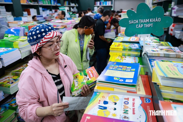 Còn thiếu sách giáo khoa không: Báo cáo mới nhất từ Bộ GD-ĐT - Ảnh 1.