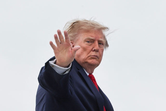 &Ocirc;ng Trump gạt bỏ đề xuất mở cửa eo biển Hormuz, n&oacute;i 'Iran đang thua đậm'- Ảnh 1.