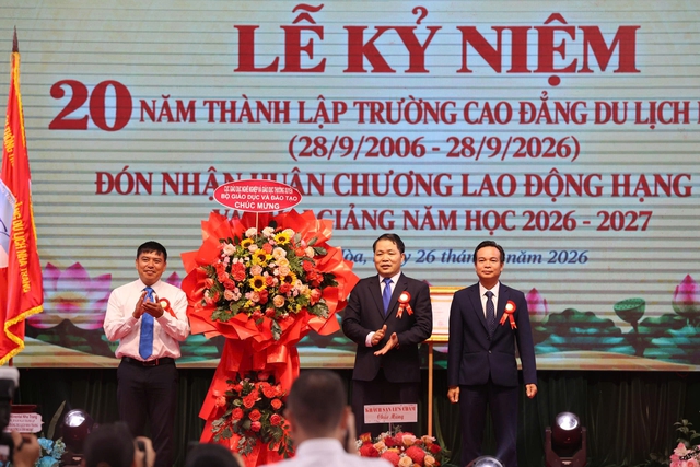 Trường Cao đẳng Du lịch Nha Trang đ&oacute;n nhận Hu&acirc;n chương Lao động hạng Nhất - Ảnh 2.