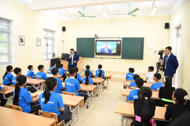 Triển khai thí điểm dự án 'Tiếng Anh cho em' tại 2 trường học ở Tuyên Quang - Ảnh 4.