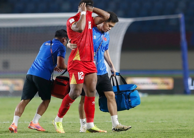 HLV Kim Sang-sik vui v&igrave; Williams Minh Ho&agrave;ng nhưng: 'T&ocirc;i rất buồn khi Xu&acirc;n Son lại bị chấn thương...'- Ảnh 2.