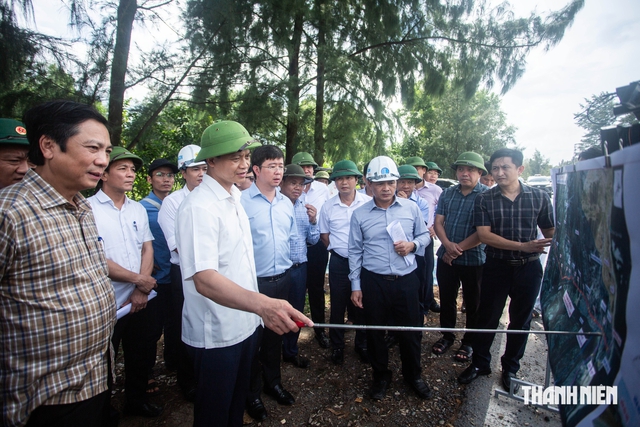 Bí thư Tỉnh ủy Quảng Trị đặt tiến độ cho hàng loạt dự án trọng điểm- Ảnh 6.