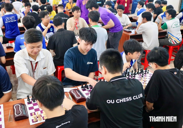 C&oacute; một ng&agrave;y hội để t&acirc;n sinh vi&ecirc;n 'ch&aacute;y' hết m&igrave;nh - Ảnh 2.