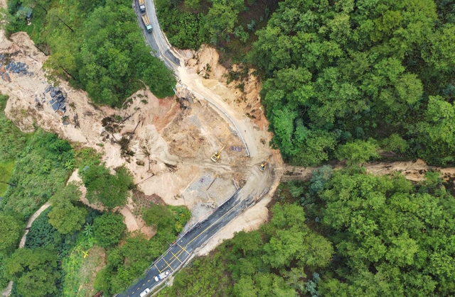 Gian nan giao thông kết nối rừng - biển - Ảnh 9.