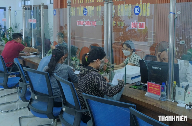 Tuyệt đối không ghi nhận xét khi chứng thực sơ yếu lý lịch - Ảnh 1.