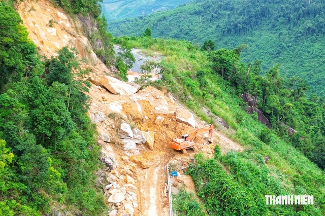 Gian nan giao thông kết nối rừng - biển - Ảnh 1.