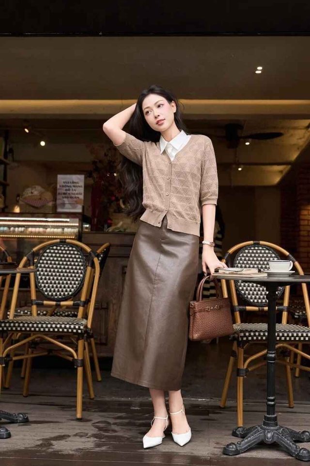 Vẻ ngoài kiêu kỳ với chân váy da - Ảnh 3.