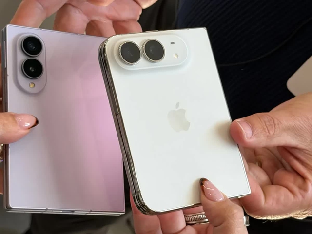 iPhone Duo v&ocirc; t&igrave;nh mang đến điều bất ngờ cho Galaxy Z Fold8 - Ảnh 1.