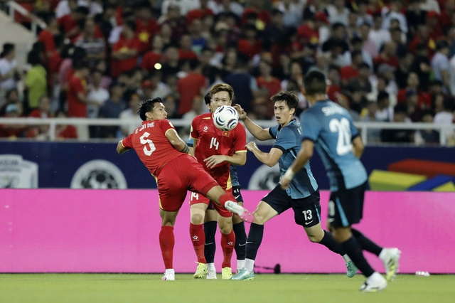 Singapore thắng nhọc Bangladesh, FIFA ASEAN Cup đ&atilde; x&aacute;c định được đối thủ kh&ocirc;ng thể tranh v&ocirc; địch- Ảnh 2.