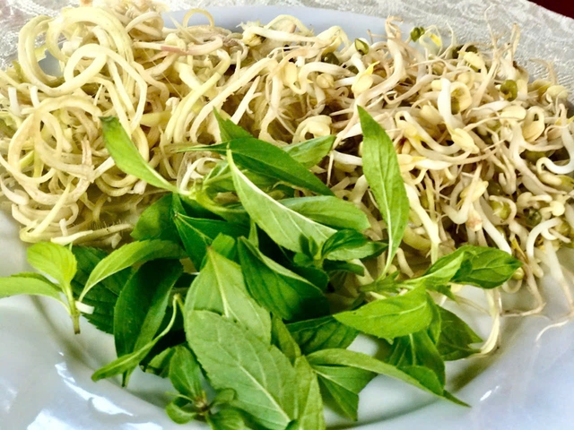 Tiết canh cua – Món ăn thời khẩn hoang của Chúa Nguyễn - Ảnh 4.