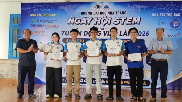 Trường Kỹ thuật và công nghệ - kiến tạo công nghệ cho kinh tế biển Khánh Hòa- Ảnh 2.