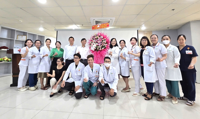 B&aacute;c sĩ Mỹ mang lại bước ch&acirc;n mới cho bệnh nh&acirc;n ngh&egrave;o tại Bệnh viện T&acirc;n An - Ảnh 2.