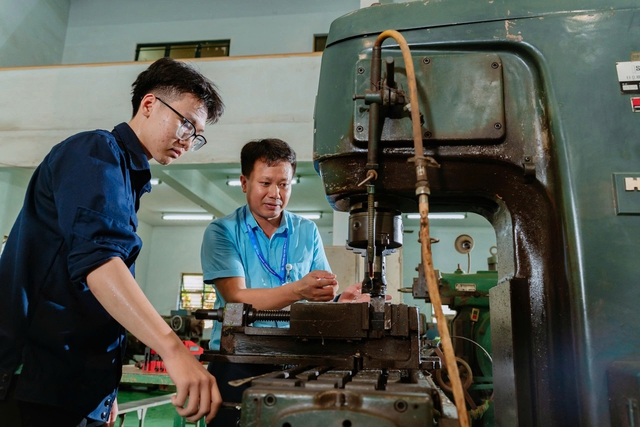 Trường Kỹ thuật và công nghệ - kiến tạo công nghệ cho kinh tế biển Khánh Hòa- Ảnh 4.