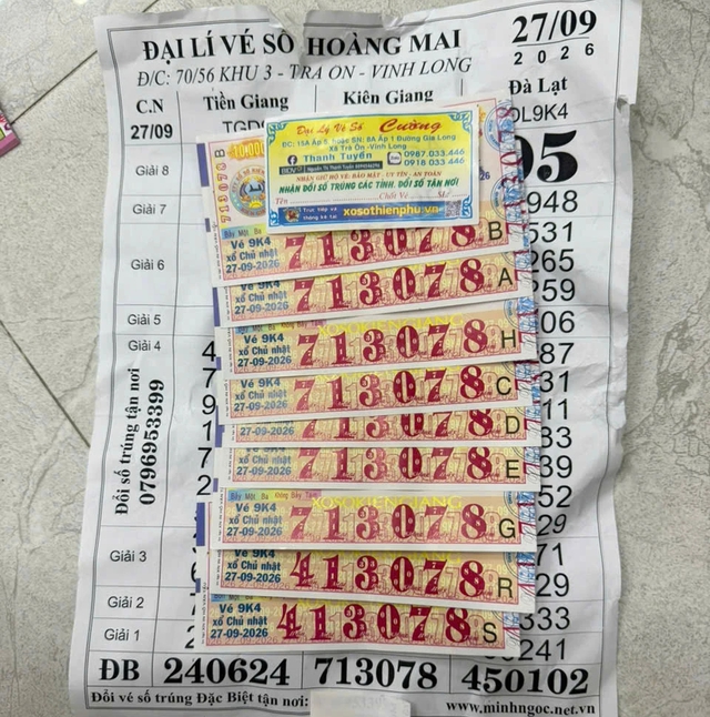 Người phụ nữ trúng độc đắc 14 tỉ xổ số miền Nam, cùng gia đình lãnh thưởng - Ảnh 1.