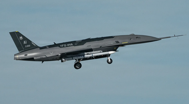 Pentagon awards RTX's Raytheon $20.7 billion contract for AMRAAM missiles amid stockpile concerns - Ảnh 1.