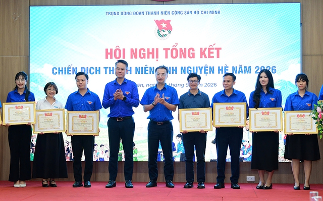 Đo&agrave;n thanh ni&ecirc;n chủ động chuẩn bị lực lượng t&igrave;nh nguyện tại chỗ cho m&ugrave;a mưa b&atilde;o - Ảnh 2.
