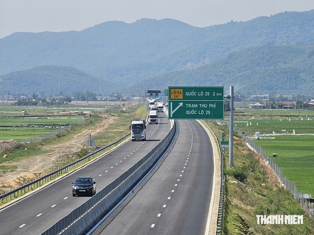 Gian nan giao thông kết nối rừng - biển: Nỗi lo ùn tắc, quá tải- Ảnh 3.