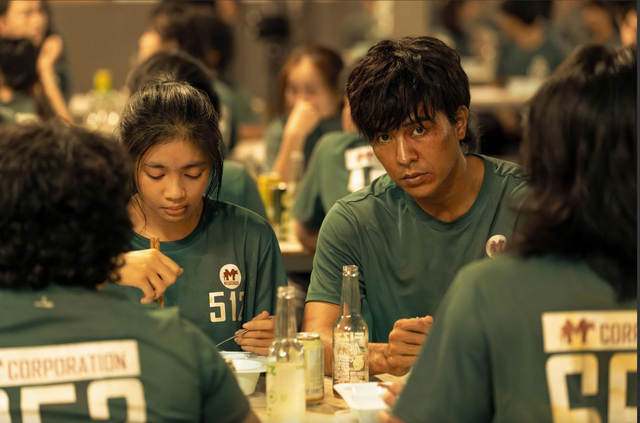 &lsquo;Trại bu&ocirc;n người&rsquo; c&oacute; g&igrave; để &lsquo;b&ugrave;ng nổ&rsquo; ph&ograve;ng v&eacute;?- Ảnh 1.