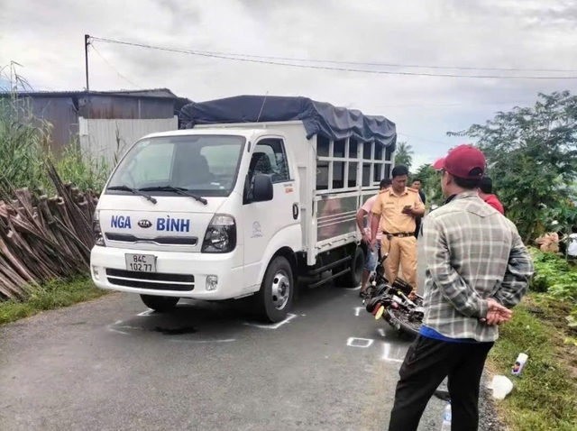 Tiếp tục hoãn phiên tòa xử tài xế khiến nữ sinh Vĩnh Long tử vong - Ảnh 5.