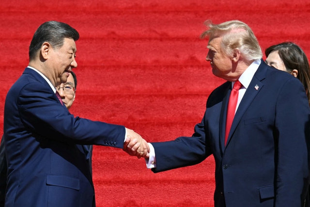 Ông Trump bác chuyện đề nghị bán vũ khí cho ông Tập - Ảnh 1.