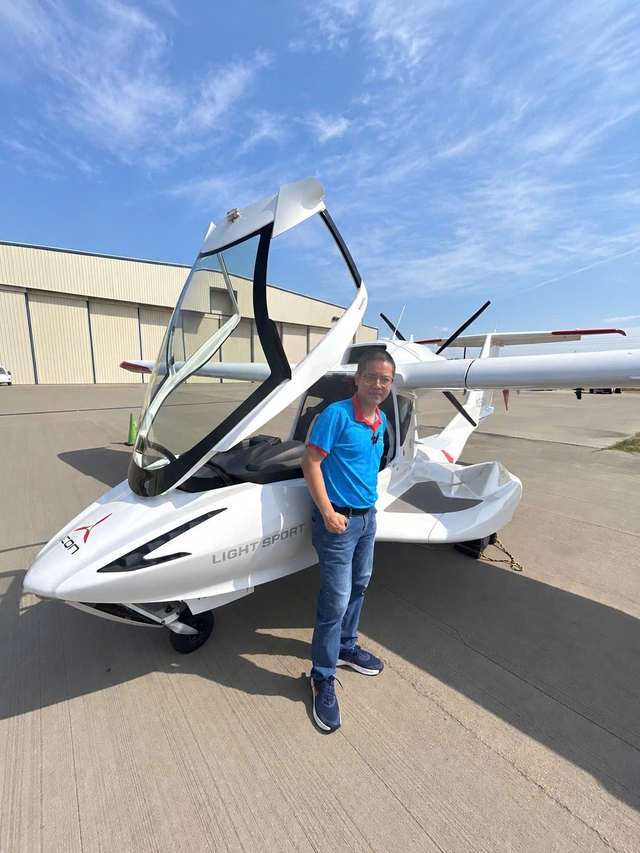 Người Việt ở Mỹ học lái, chinh phục bầu trời Texas trên chiếc máy bay lưỡng cư - Ảnh 3.