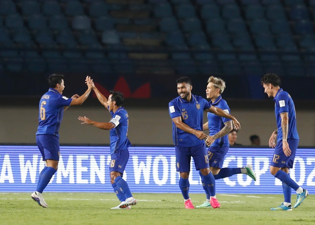 Việt Nam thua Thái Lan 0-2, thất bại đầu tiên của HLV Kim Sang-sik: Không vào nổi chung kết- Ảnh 4.