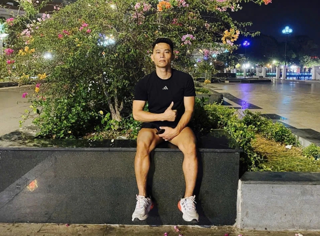 Giám đốc 3 lần lao xuống sông Sài Gòn cứu người: ‘Tôi không nghĩ gì nhiều' - Ảnh 3.
