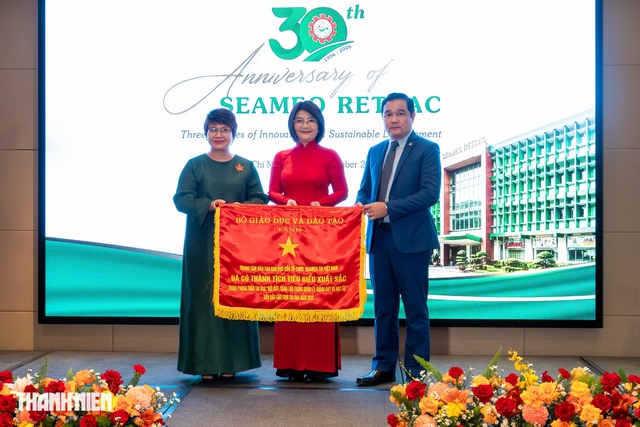 Đơn vị trực thuộc Bộ GD-ĐT kỷ niệm 30 năm thành lập - Ảnh 2.