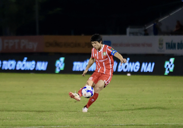 Sân khấu V-League chờ Công Phượng bùng nổ sau 3 năm xa cách- Ảnh 1.
