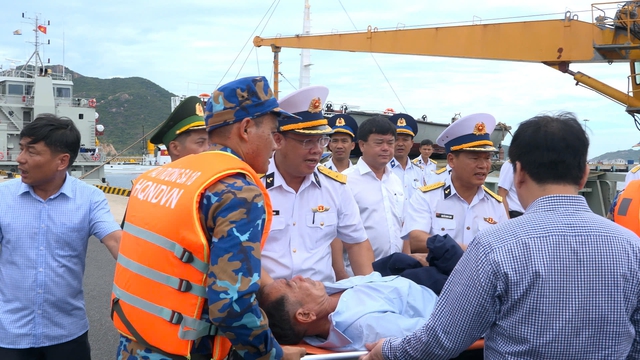 Nước mắt ngày trở về của 32 ngư dân Đà Nẵng gặp nạn trên biển- Ảnh 3.