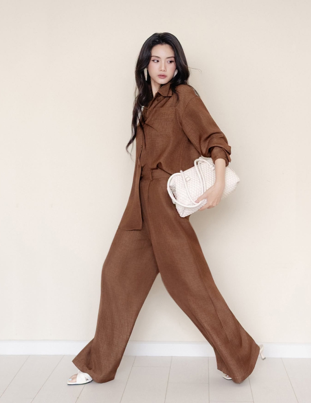 Màu kem, beige và nâu, bộ ba khuynh đảo tủ đồ thu đông 2026 - Ảnh 12.