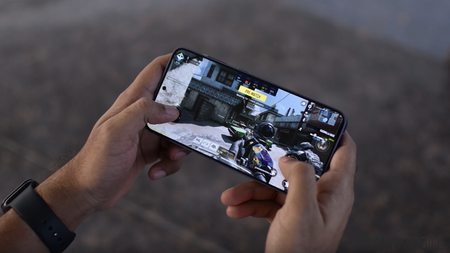 Báo Chosun của Hàn Quốc: Samsung 'vi phạm nghiêm trọng' về hiệu năng - Ảnh 1.