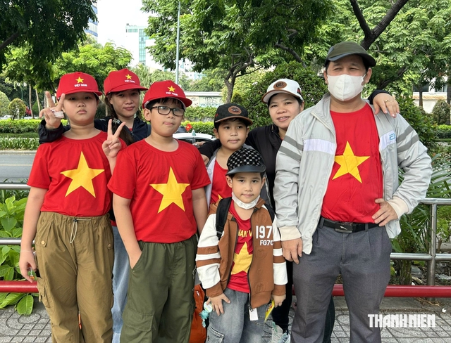 Vừa hết lễ 2.9, dân tình đã hóng kỳ nghỉ lễ tiếp theo rơi vào thứ mấy? - Ảnh 2.