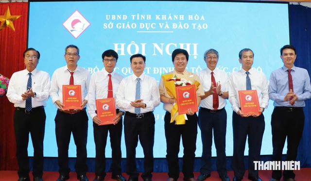 Khánh Hòa công bố nhân sự 6 trường THPT sau sắp xếp- Ảnh 1.