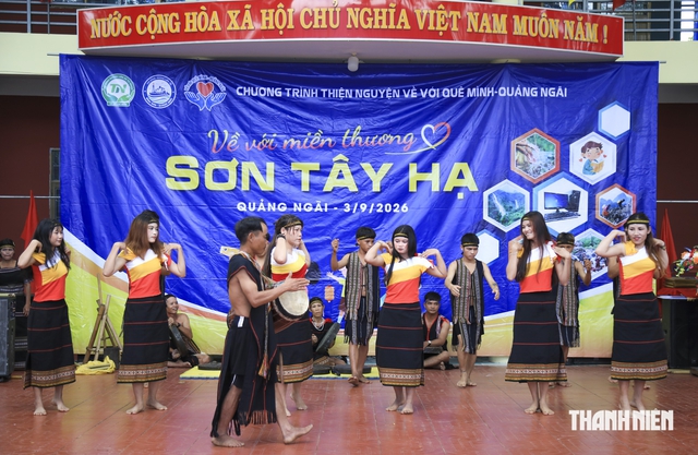 Về với miền thương Sơn Tây Hạ trao yêu thương- Ảnh 1.