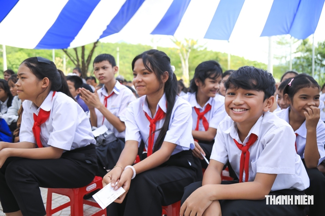 Về với miền thương Sơn Tây Hạ trao yêu thương- Ảnh 6.
