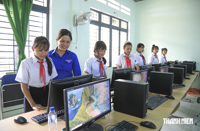 Về với miền thương Sơn Tây Hạ trao yêu thương- Ảnh 8.