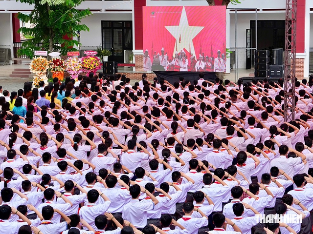 Học sinh cả nước dự chung lễ khai giảng trực tuyến - Ảnh 1.
