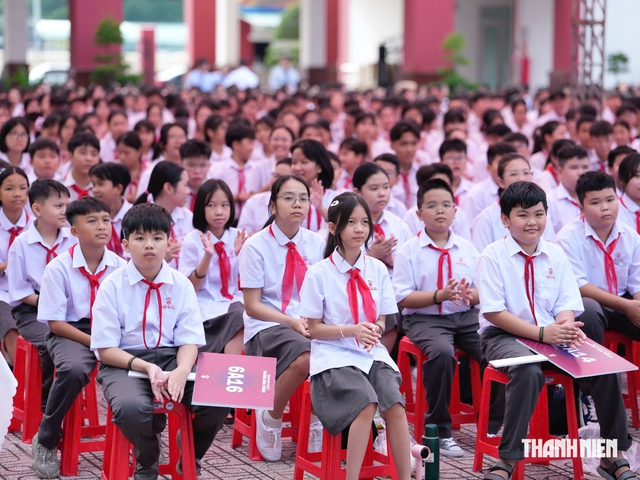 Học sinh cả nước dự chung lễ khai giảng trực tuyến - Ảnh 2.