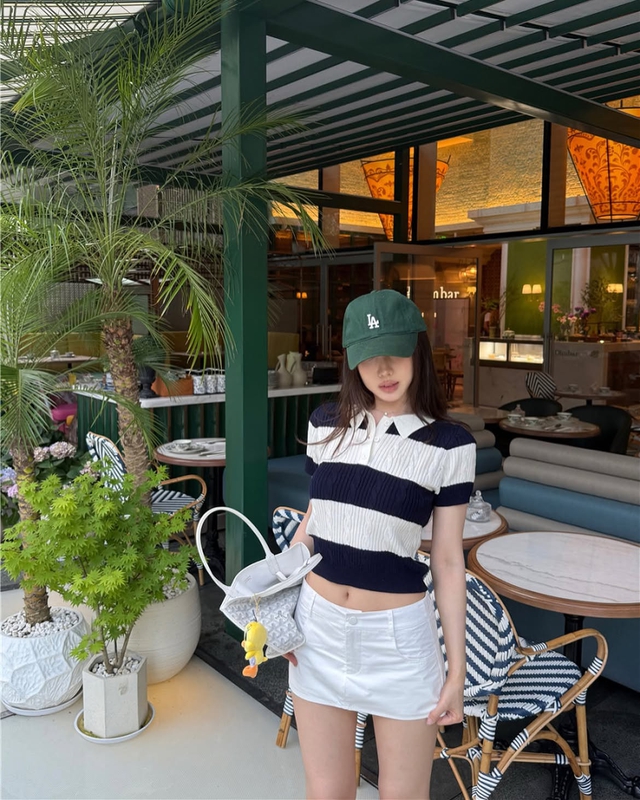 Các kiểu áo len đa dạng 'chiếm sóng' cho ngày trở gió - Ảnh 6.