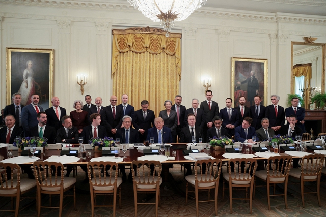 Bàn tiệc 'quy tụ 1.800 tỉ USD' của Tổng thống Trump - Ảnh 2.