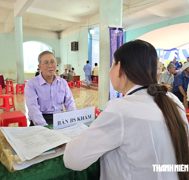 Khám sàng lọc, thêm cơ hội sống khỏe cho người cao tuổi - Ảnh 1.