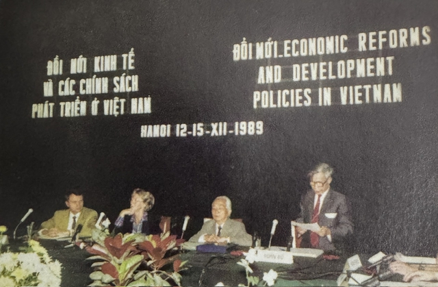 Ông Đoàn Đỗ - Người dự thảo Nghị quyết Khoán 10: Không nên ca tụng mãi chính sách- Ảnh 2.