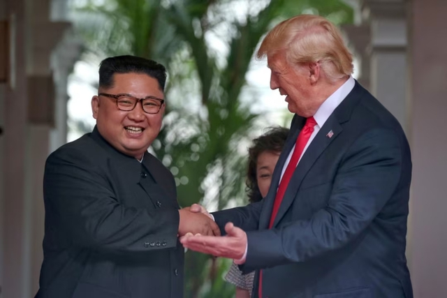 Ông Trump giải thích lý do Triều Tiên có vũ khí hạt nhân còn Iran thì không- Ảnh 1.