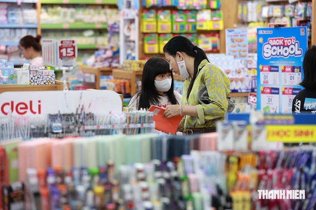 Công khai danh sách trường học lạm thu trong vòng 3 ngày - Ảnh 1.